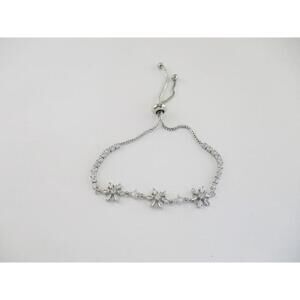 NWT Macys Silver and Crystal Snowflake Bolo Bracelet